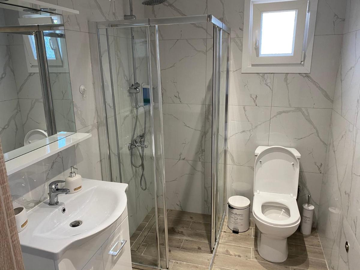 ניאה סקיוני Sofia Guesthouse מראה חיצוני תמונה