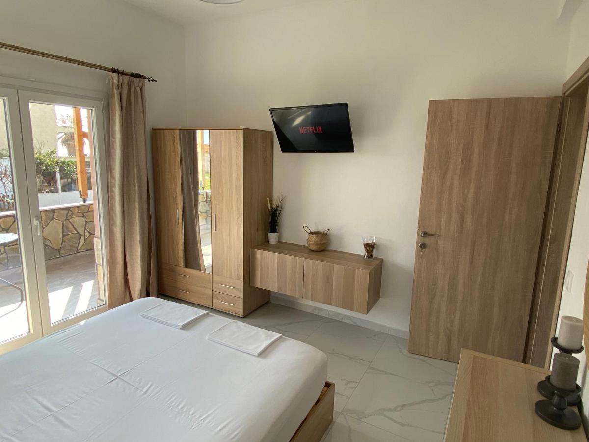 ניאה סקיוני Sofia Guesthouse מראה חיצוני תמונה